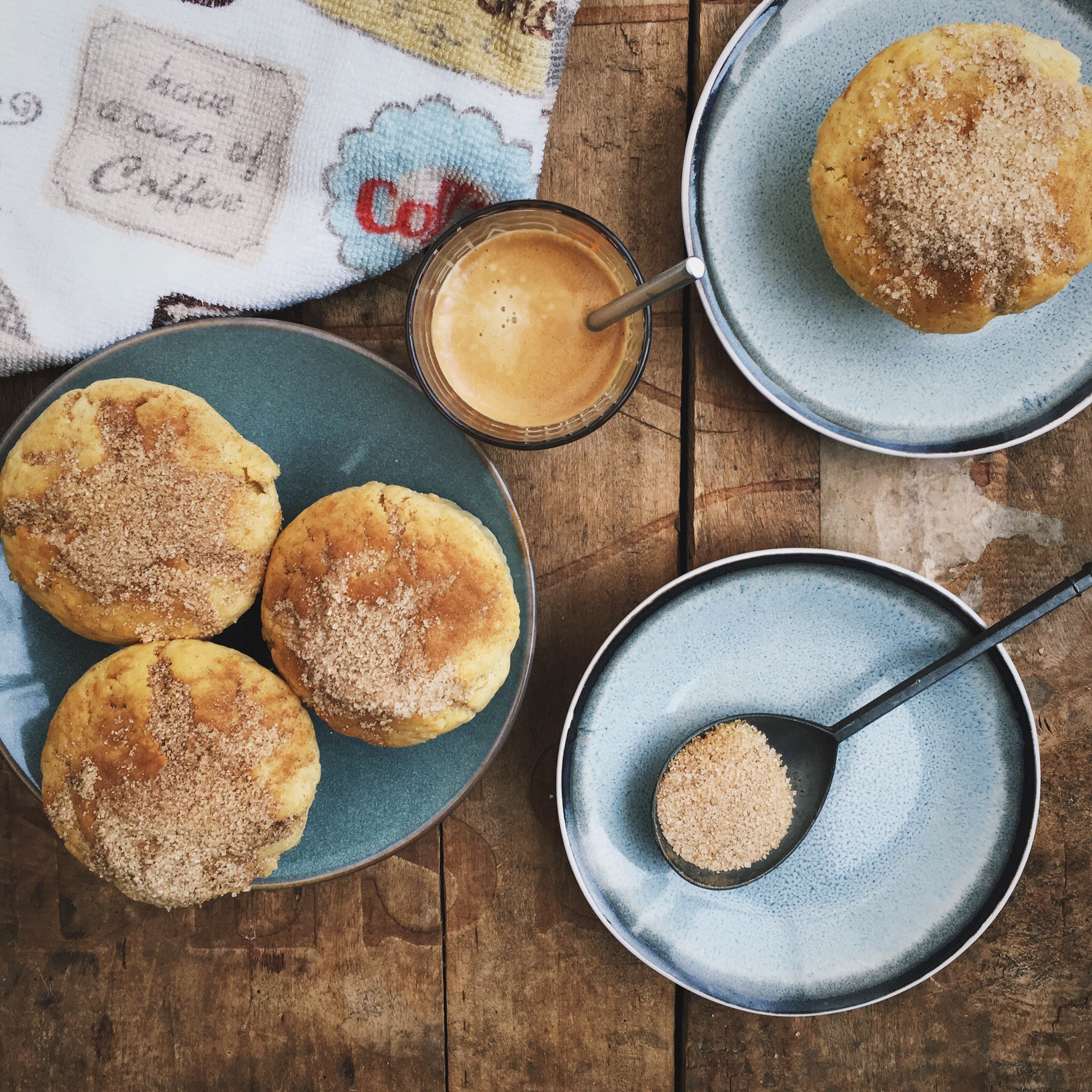 Roomijs muffins met koffiesuiker