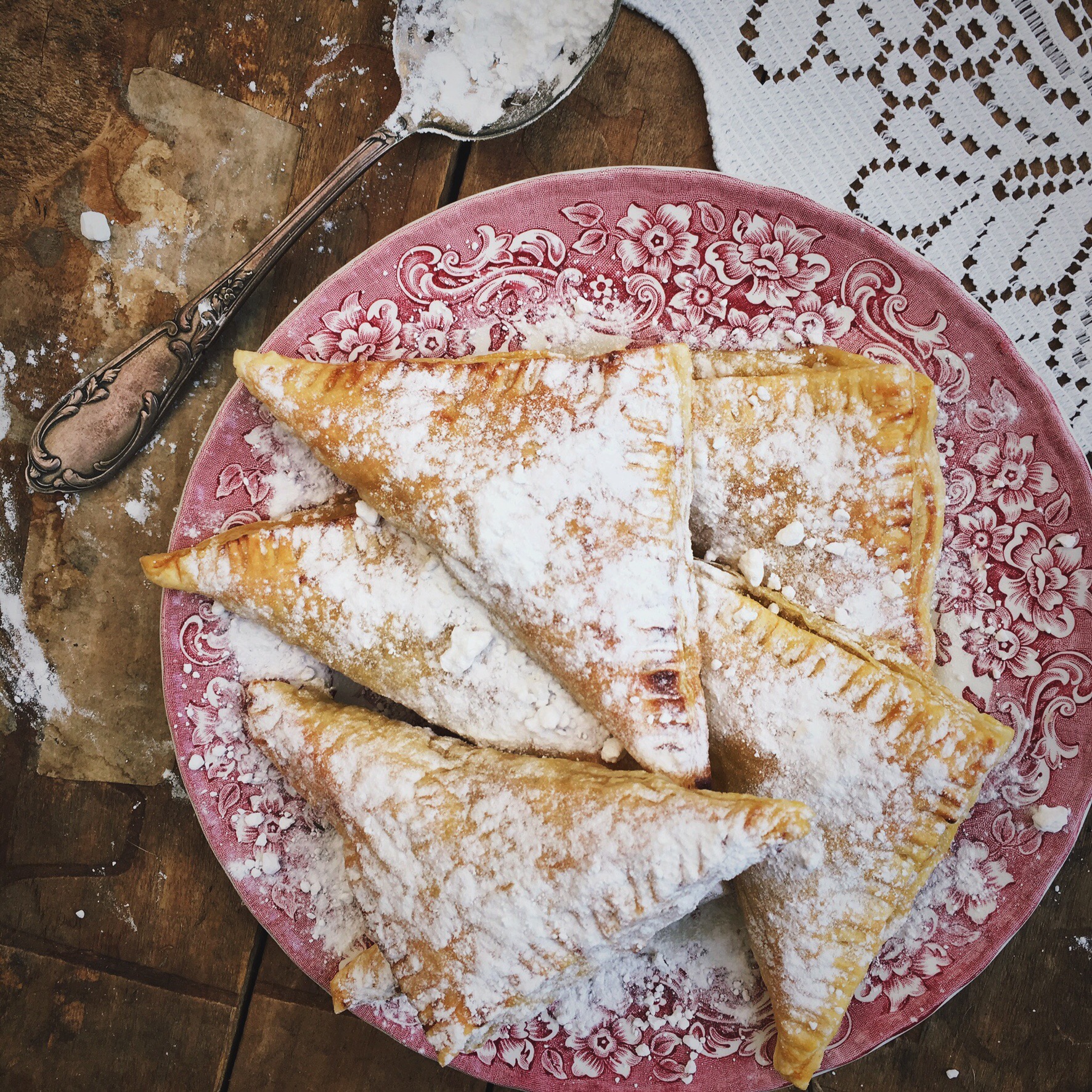 Zoete ricotta flapjes met jam