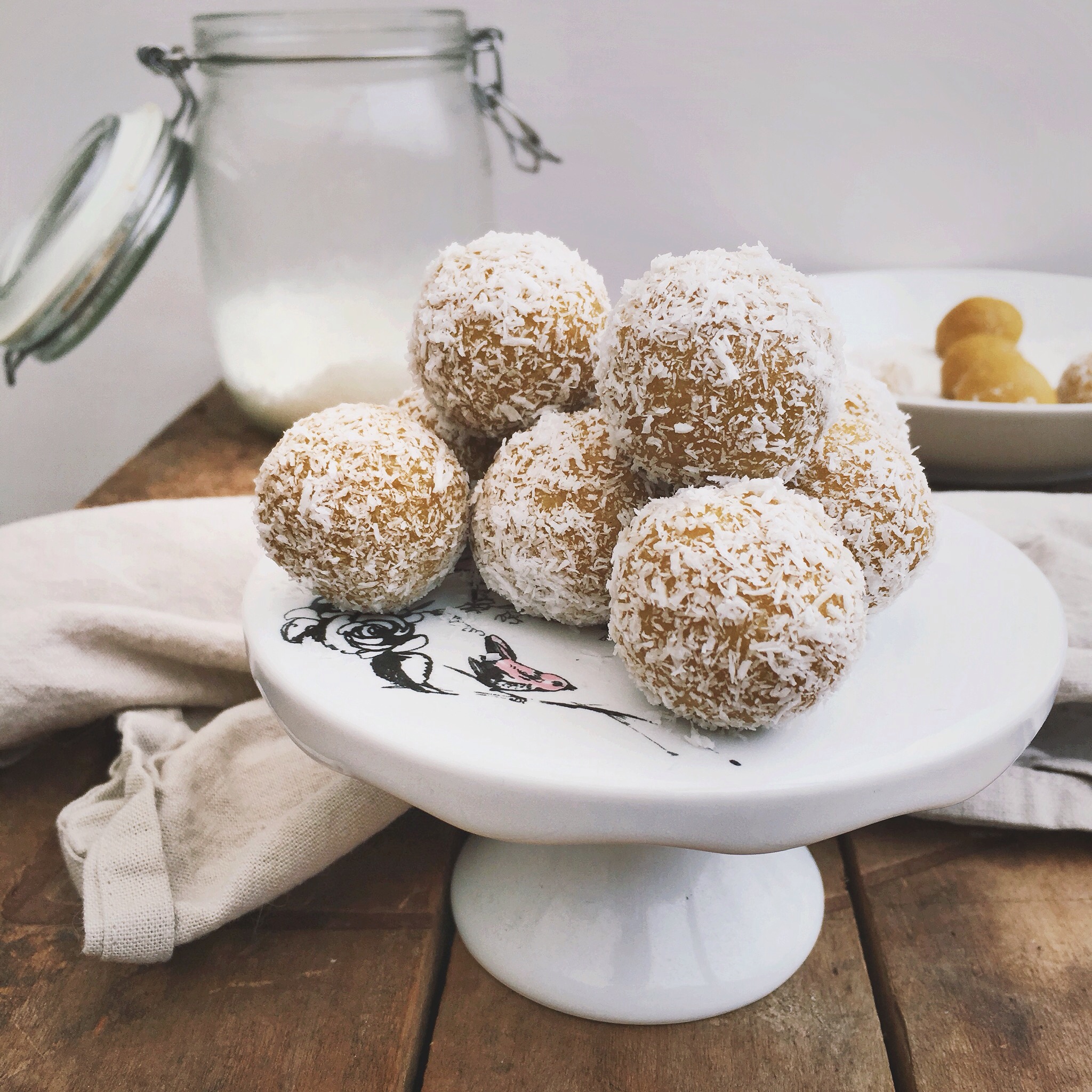 Mango en cashewnoten balletjes