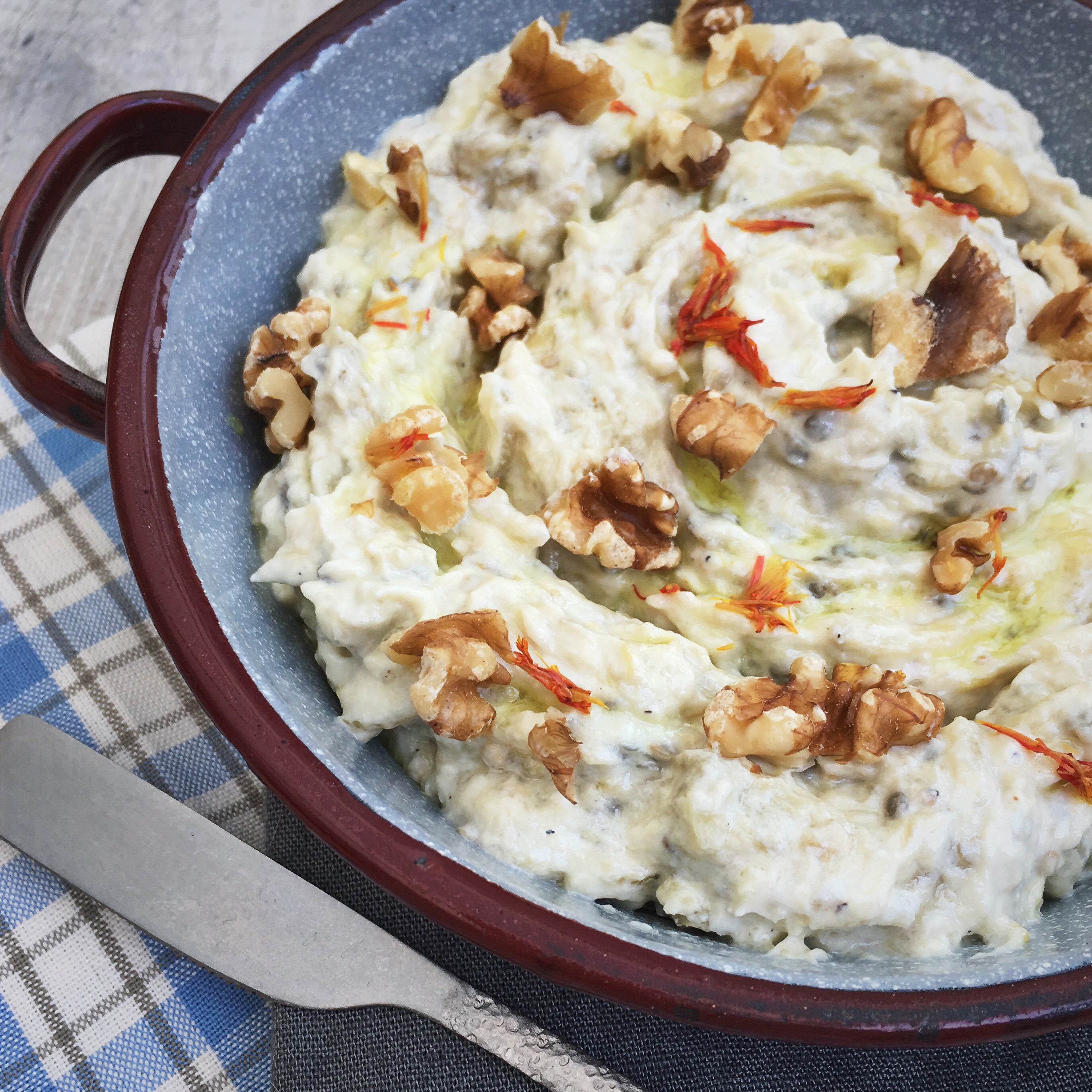 Aubergine dip met yoghurt en saffraan – Cookingdom