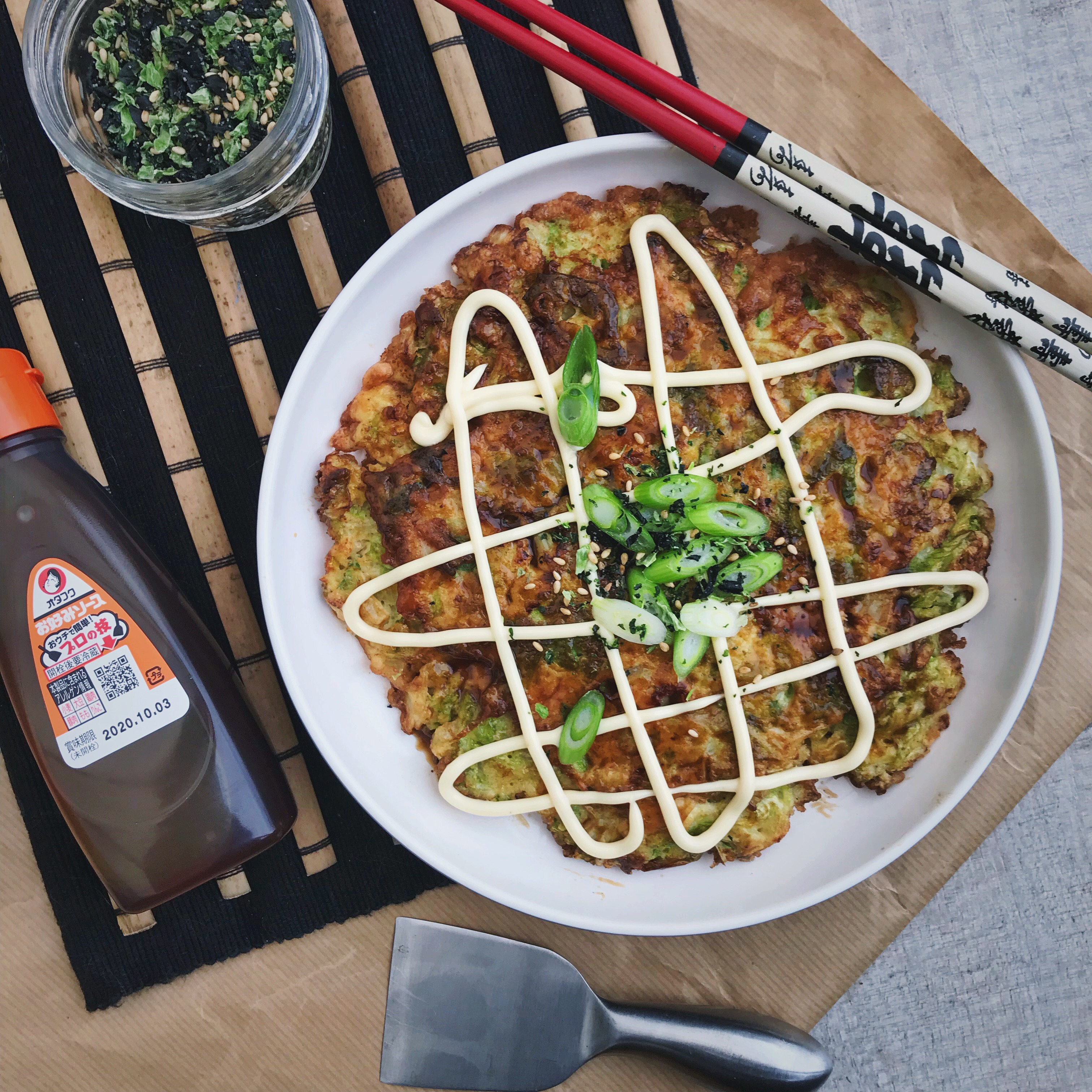 Okonomiyaki een Japanse hartige pannenkoek